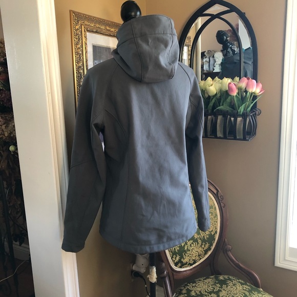 Kirkland | M - Picture 2 of 5